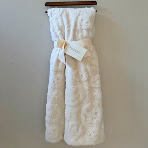 Magaschoni Cream Ivory Textured Faux Fur Throw Blanket, 50"x70"